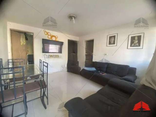 Casa a venda de 77 m² no Belenzinho, 4 dormitórios, 1 banheiro, lavanderia, área de serviço, quintal, varanda