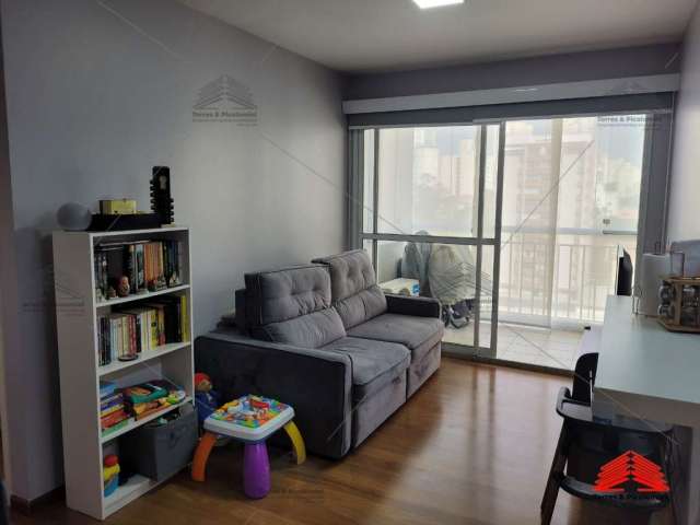 Apartamento a venda de 64 m² no Cambuci, 2 dormitórios, 2 banheiros, área de serviço, cozinha planejada, varanda, ar condicionado, mobiliado, 2 vagas