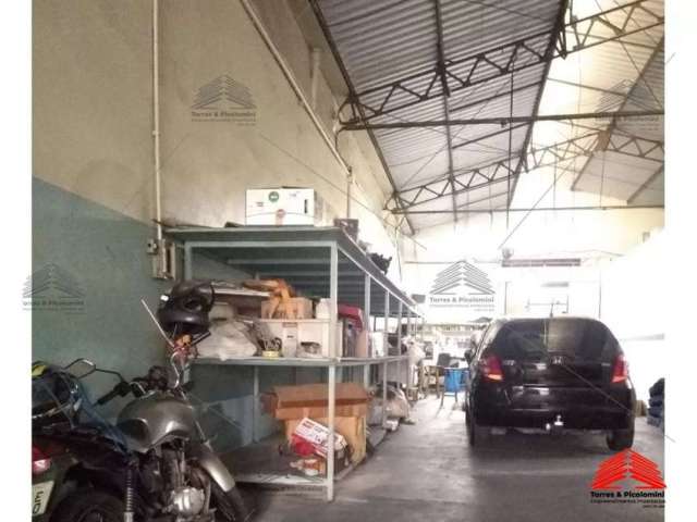 Oportunidade única: Galpão industrial à venda no Tatuapé, 2 salas, 4 banheiros, 8 vagas e 1.300 m² de área.