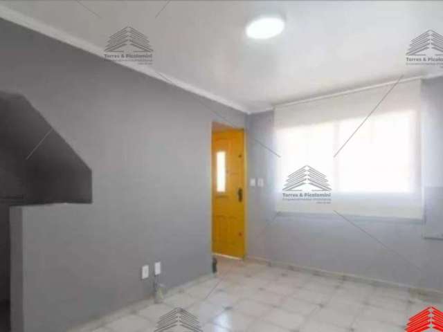 Casa de 100 m² a venda na Vila prudente, com 2 dormitórios, 1 banheiro, cozinha, lavanderia, área de serviço