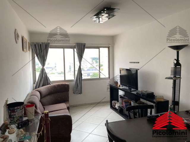 Apartamento 70m2 a poucos metros da estação Vila Prudente, 2 dormitórios, vaga de garagem, sala 2 ambientes, condomínio completo