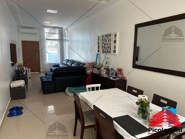 Sobrado a venda de 136 m² no Sacomã, 3 dormitórios, 1 suíte, 2 banheiros, lavanderia, lavabo, moveis planejados, ar condicionado, 2 vagas de garagem