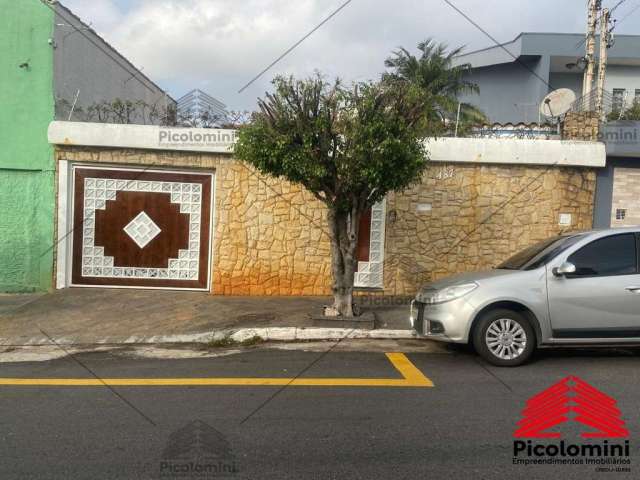 Casa térrea a venda de 400 m² na Mooca, 3 dormitórios, 3 suítes, 5 banheiros, lavanderia, mobiliado, moveis planejados, churrasqueira, 5 vagas