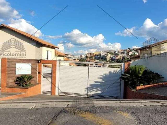 Casa em condomínio fechado em Francisco Morato, 79m² , 2 dormitórios, sala 2 ambientes, cozinha com planejados, 2 banheiros com churrasqueira e vaga.