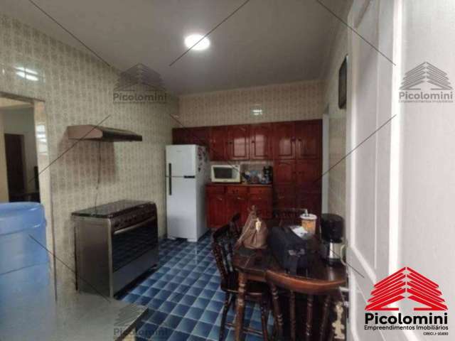 Apartamento a venda de 94 m² na Vila Carrão, 2 dormitórios, 1 banheiro, lavanderia, área de serviço, cozinha, sala, garagem coberta, quintal, dispensa