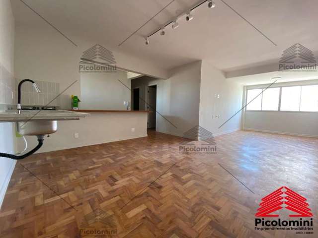 Apartamento com 80m2 no coração do Anália Franco, totalmente reformado em ótimo acabamento,  com 2 dormitórios uma suíte, vaga de garagem fixa