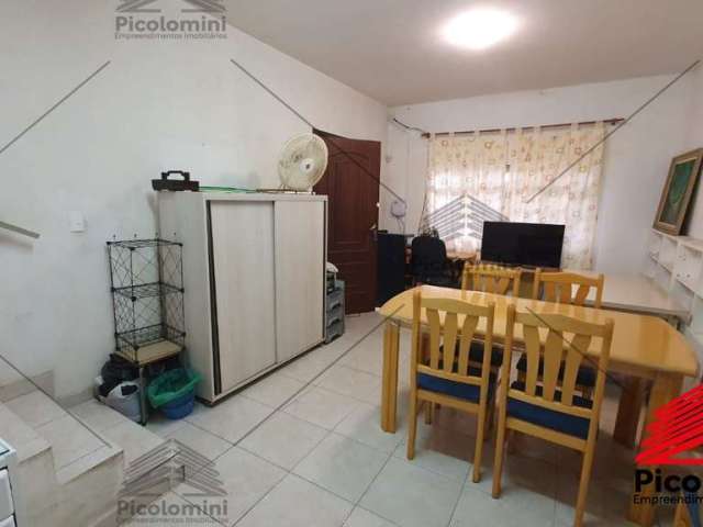 Casa Vila Prudente com 3 Quartos, Sala ampla, 2 banheiros, Cozinha Planejada, Quintal lateral com edícula, 2 Vagas de Garagem