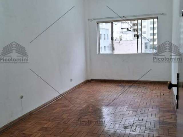 Studio na Bela Vista, 30 mts2 pertinho do metrô, com preço justo, 180 mil.