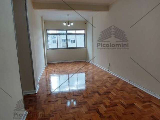 Apartamento de 80 mts2, 3 dormitórios e 1 vaga de garagem, ao lado da rua e metrô Vergueiro, preço baixo, 550 mil R$