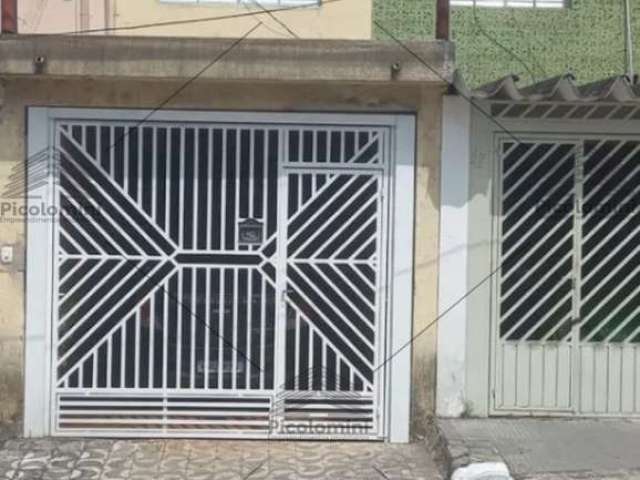 Sobrado a venda na Vila Ema de 99 m², 2 dormitórios, 1 banheiro, lavanderia, área de serviço, sala ampla, cozinha, quintal, 1 vaga de garagem