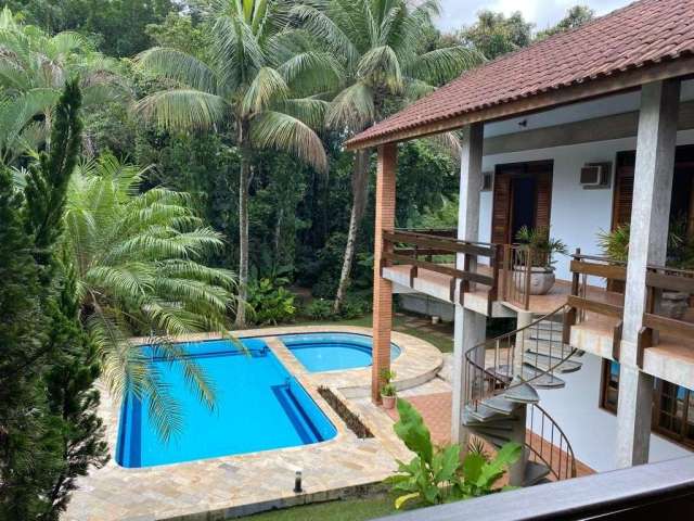 Bela casa com piscina à venda na Riviera