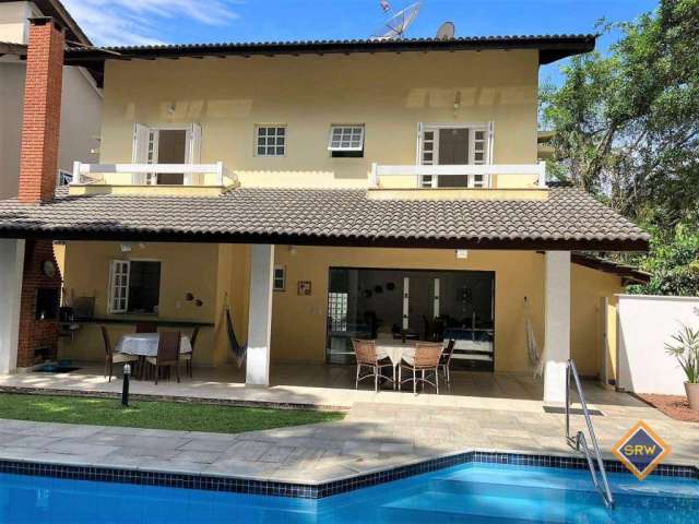 Casa com piscina disponível para locação em Riviera