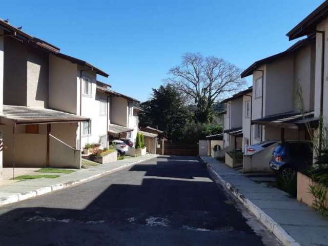 Lindos sobrados à venda em condomínio tranquilo de atibaia