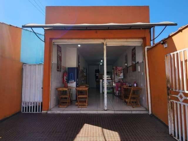 Salão Comercial à Venda em Atibaia-SP no Jardim das Cerejeiras  1 Sala, 2 Banheiros, 1 Vaga de Garagem - 149,24 m² de Área