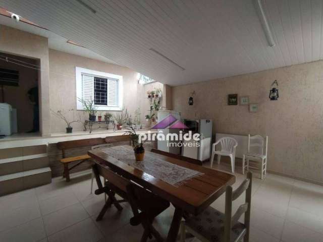 Casa com 3 dormitórios à venda, 134 m² por R$ 690.000,00 - Jardim das Indústrias - São José dos Campos/SP