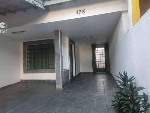 Casa com 3 dormitórios para alugar, 250 m² por R$ 4.533,19/mês - Jardim Augusta - São José dos Campos/SP