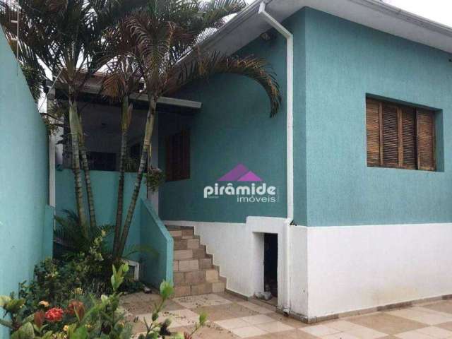 Casa com 3 dormitórios à venda, 136m² por R$ 725.000,00 - Centro - São José dos Campos/SP