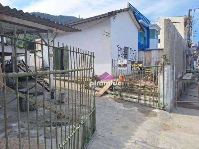 Casa com 5 dormitórios à venda, 504 m² por R$ 950.000,00 - Centro - Caraguatatuba/SP