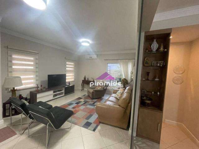 Casa com 3 dormitórios, sendo 1 suíte  à venda, 226m² por  R$ 1.950.000,00 - Urbanova - São José dos Campos / SP