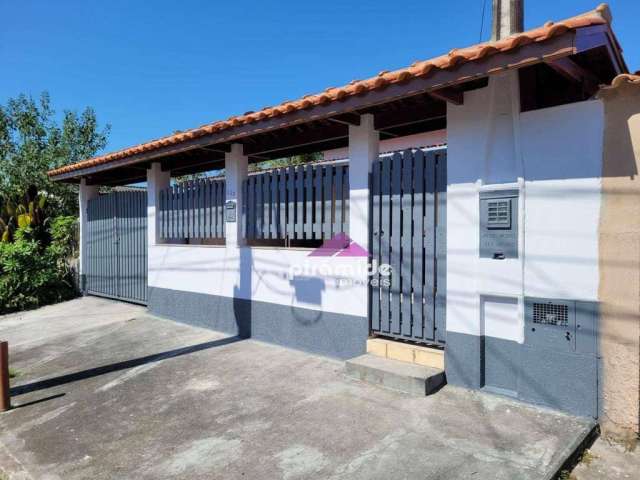 Casa com 3 dormitórios à venda, 180 m² por R$ 750.000,00 - Praia das Palmeiras - Caraguatatuba/SP