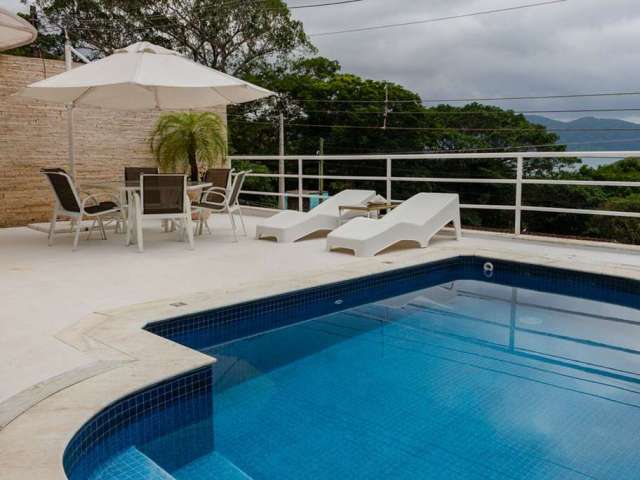 Casa com 6 dormitórios à venda, 800 m² por R$ 4.000.000,00 - Cocanha - Caraguatatuba/SP