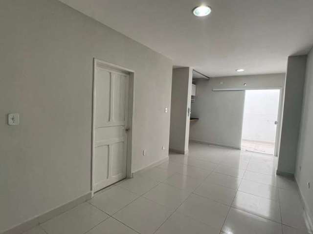 Sala para alugar, 24 m² por R$ 1.700,00/mês - Centro - Caraguatatuba/SP