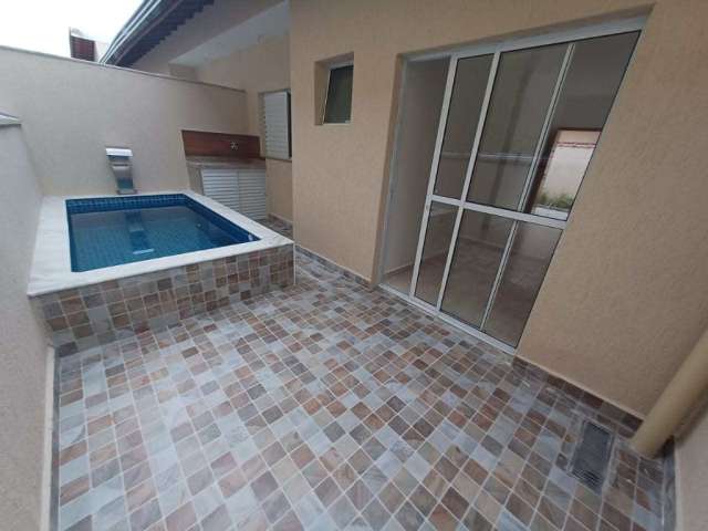 Casa lado praia em itanhaém 2 dormitórios e piscina!!!