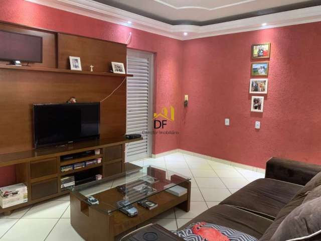 Casa com 3 quartos à venda na Vila São Paulo, Jundiaí , 303 m2 por R$ 680.000