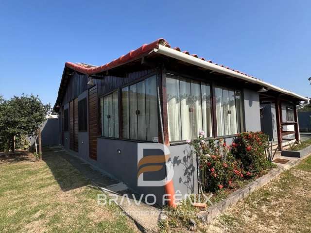 Casa super aconchegante e acolhedora com piscina no bairro da Mombaça