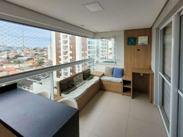 Apartamento com 03 dormitórios (01 suíte) e 02 vagas cobertas no bairro barreiros