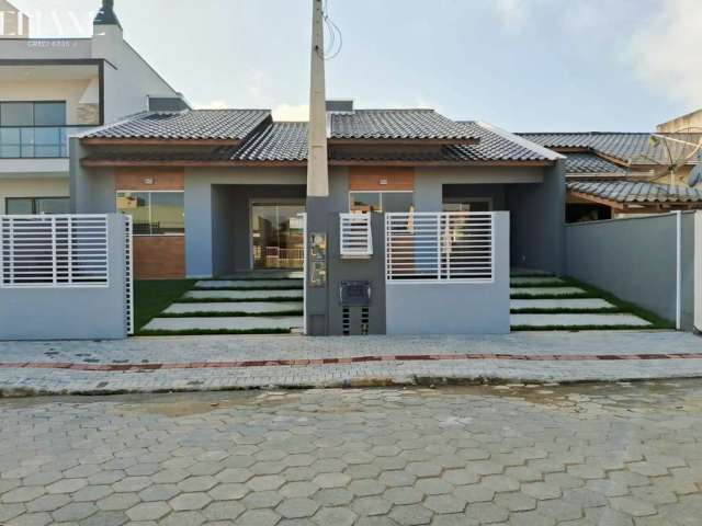 Casa com 2 dormitórios sendo 1 suíte em ótima localização em balneário piçarras-sc