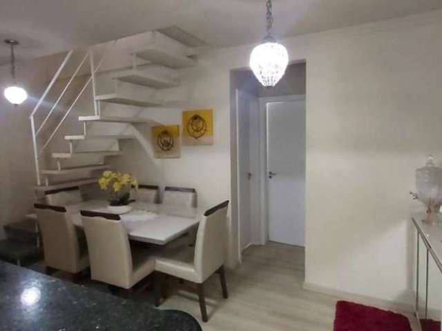 Apartamento duplex semimobiliado com 2 dormitórios sendo 1 suíte no boa vista em joinville-sc