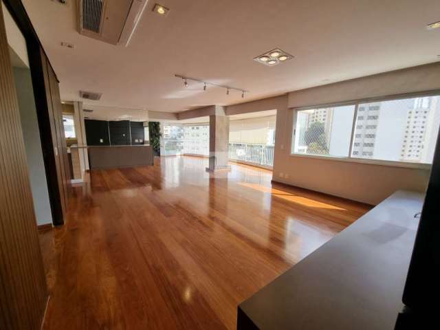 Apartamento a venda de 04 Dorm. sendo 2 suítes reformado e com 4 vagas em Jardim Vila Mariana/Chácara Klabin  -  São Paulo