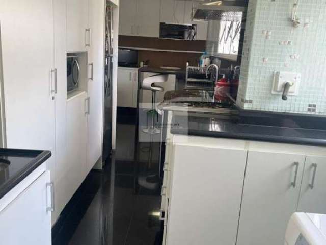 Apartamento 03 suítes com churrasqueira gourmet e 3 vagas na Vila Mariana/ Chácara Klabin  -  São Paulo