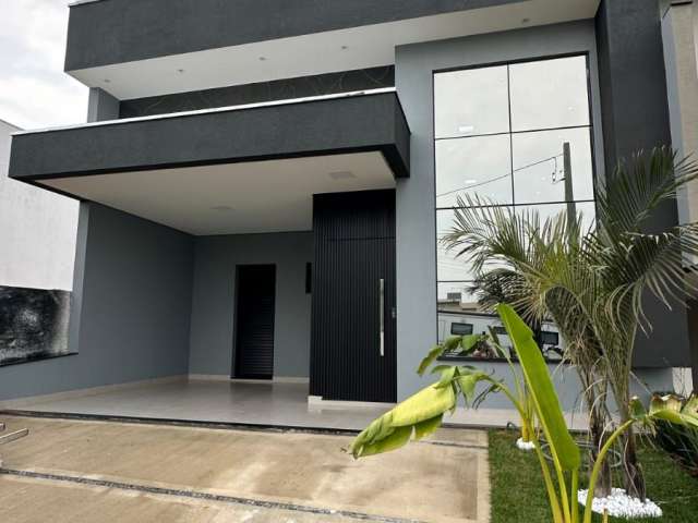 Linda Casa Alto Padrão Condomínio  Residencial Bréscia