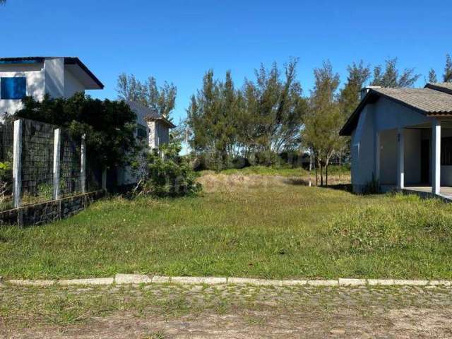 Terreno à venda na Rua Caramuru, Praia Torres Sul, Arroio do Sal por R$ 130.000