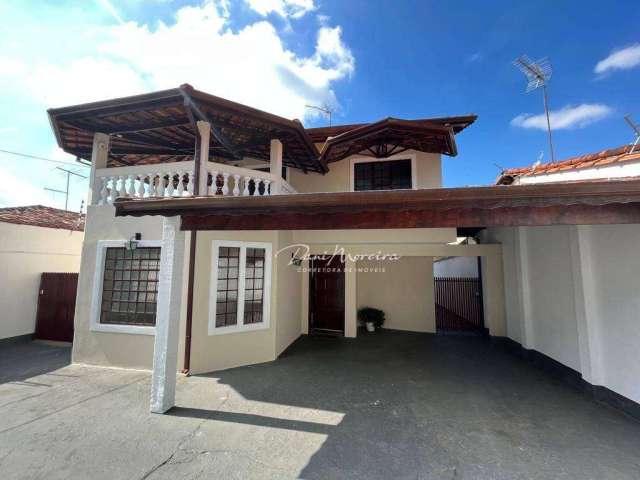 Casa com 3 dormitórios, 234 m² - venda por R$ 950.000 ou aluguel por R$ 3.600/mês - Jd Uira - São José dos Campos/SP