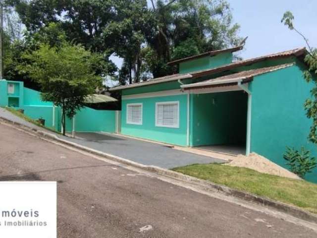 CASA OPORTUNIDADE EM JORDANESIA EM CONDOMINIO FECHADO R$890.000.00.  A/C 360M²  A/T1.900m²