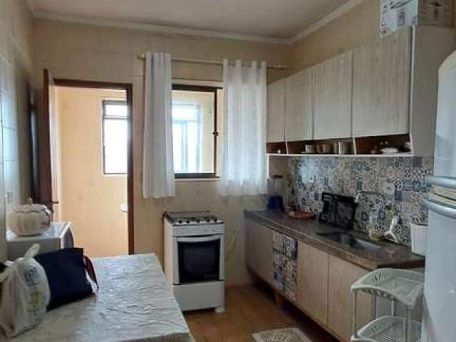 Apartamento à venda em Mongaguá-SP: 2 quartos, 3 salas, 1 banheiro, 1 vaga de garagem, 70m² de área no bairro X.