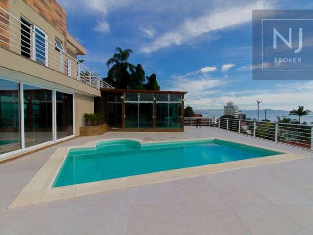 Casa Alto Padrão na Agronômica  -  Florianópolis