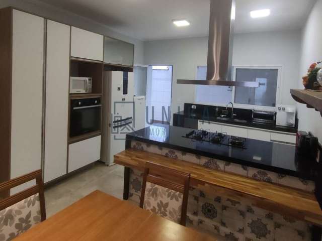 Casa em Condomínio de Luxo com 3 Quartos e 4 Vagas em Campinas-SP, Bairro Parque Imperador - Imperdível!