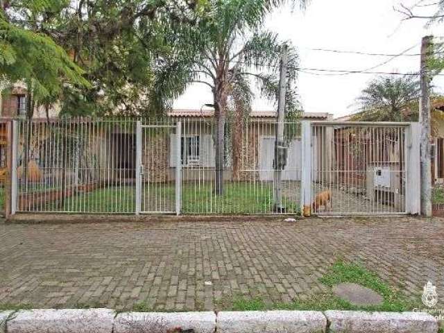 Casa com 3 quartos à venda na Rua Benjamim Moresco, Ipanema, Porto Alegre, 180 m2 por R$ 550.000