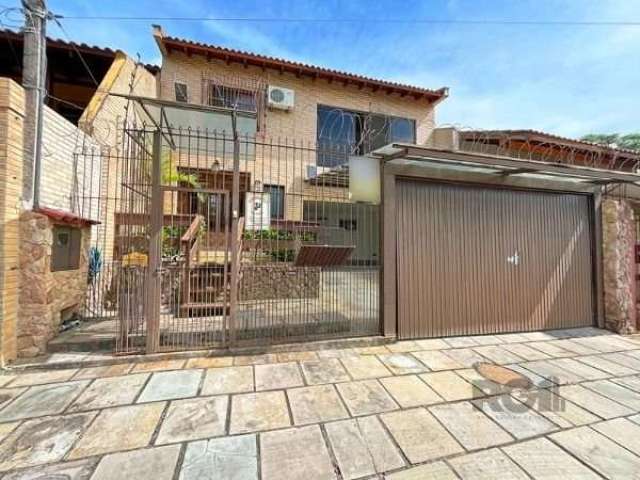 Casa com 4 quartos à venda na Rua Lloyd de Andrade Polidoro, Ipanema, Porto Alegre, 240 m2 por R$ 850.000