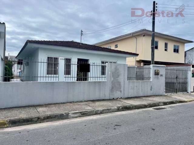 Casa no Bairro Rio Caveiras  -  Biguaçu