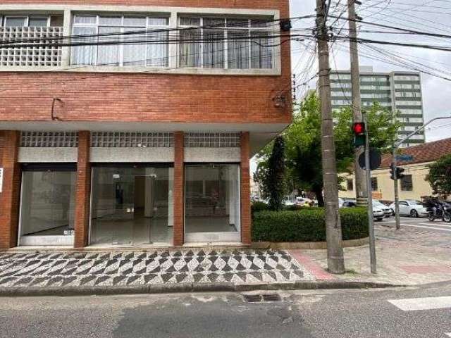 Ampla Loja de Esquina com 2 Vitrines na Av. República Argentina com 129m²