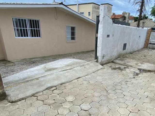 Casa com três dormitórios