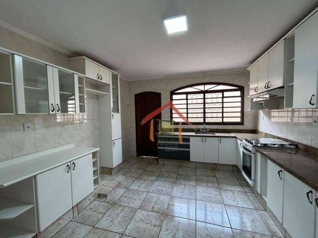 Casa com 3 dormitórios à venda, 200 m² por R$ 880.000 - Vila Galvão - Jundiaí/SP