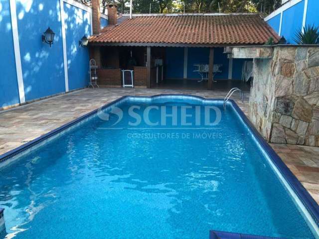 sobrado à venda 500mt2, sendo 4 dormitórios, 3 suites, com piscina