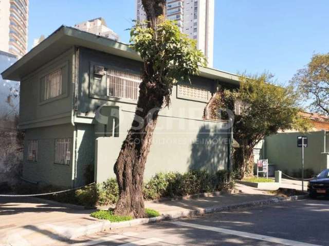 Sobrado comercial de esquina no Brooklin com 11 salas , 7 banheiros e 5 vagas de garagem!