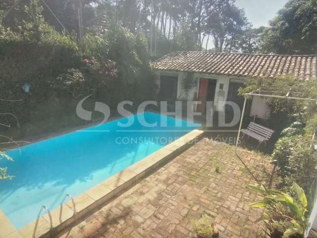 Casa no Jardim Cordeiro à venda com  4 dormitórios sendo 2 suítes e 4 vagas